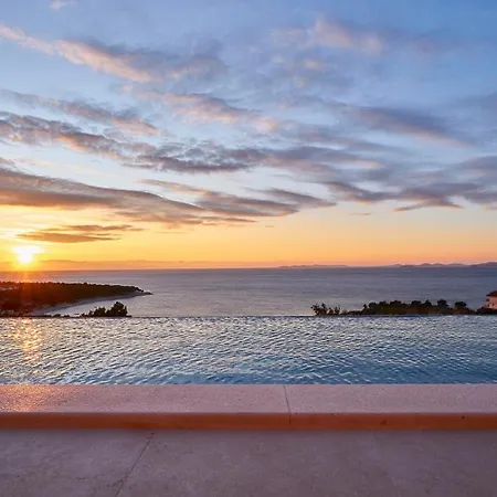 Infinity View Villa *