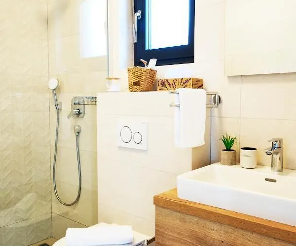 Infinity View Villa *